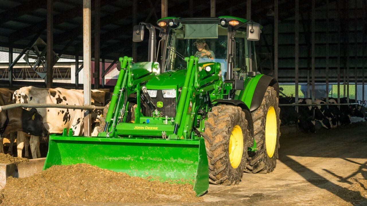 5-Series Utility Tractors (45-125HP)